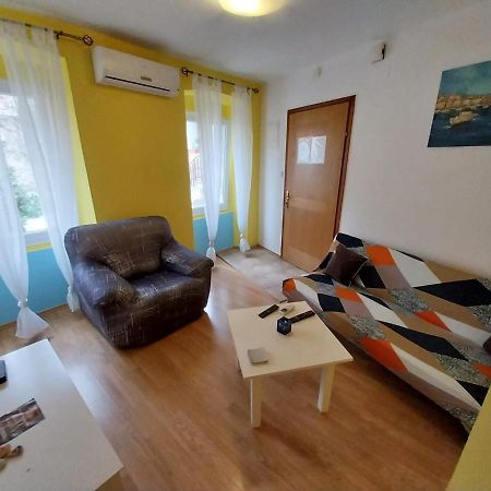 Apartmani Jadran Mali Losinj Ngoại thất bức ảnh