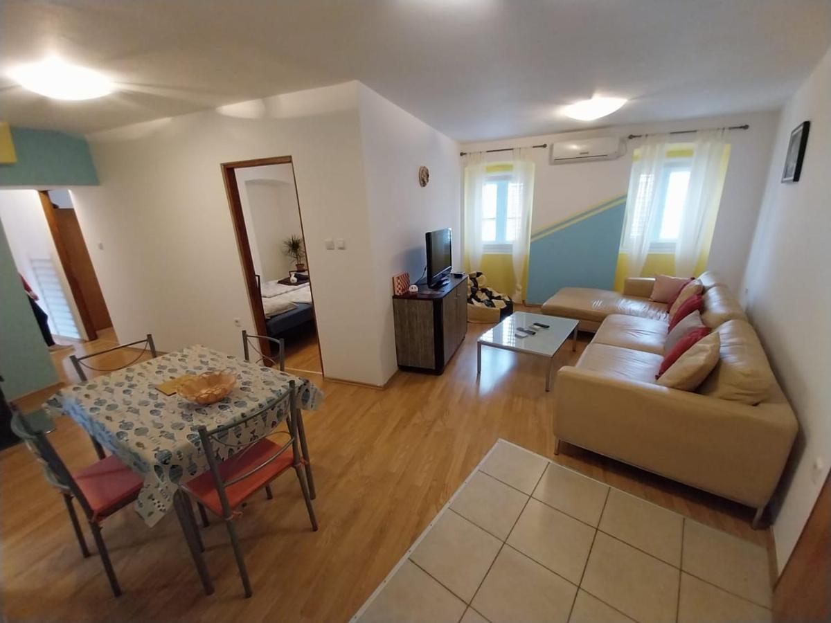 Apartmani Jadran Mali Losinj Ngoại thất bức ảnh