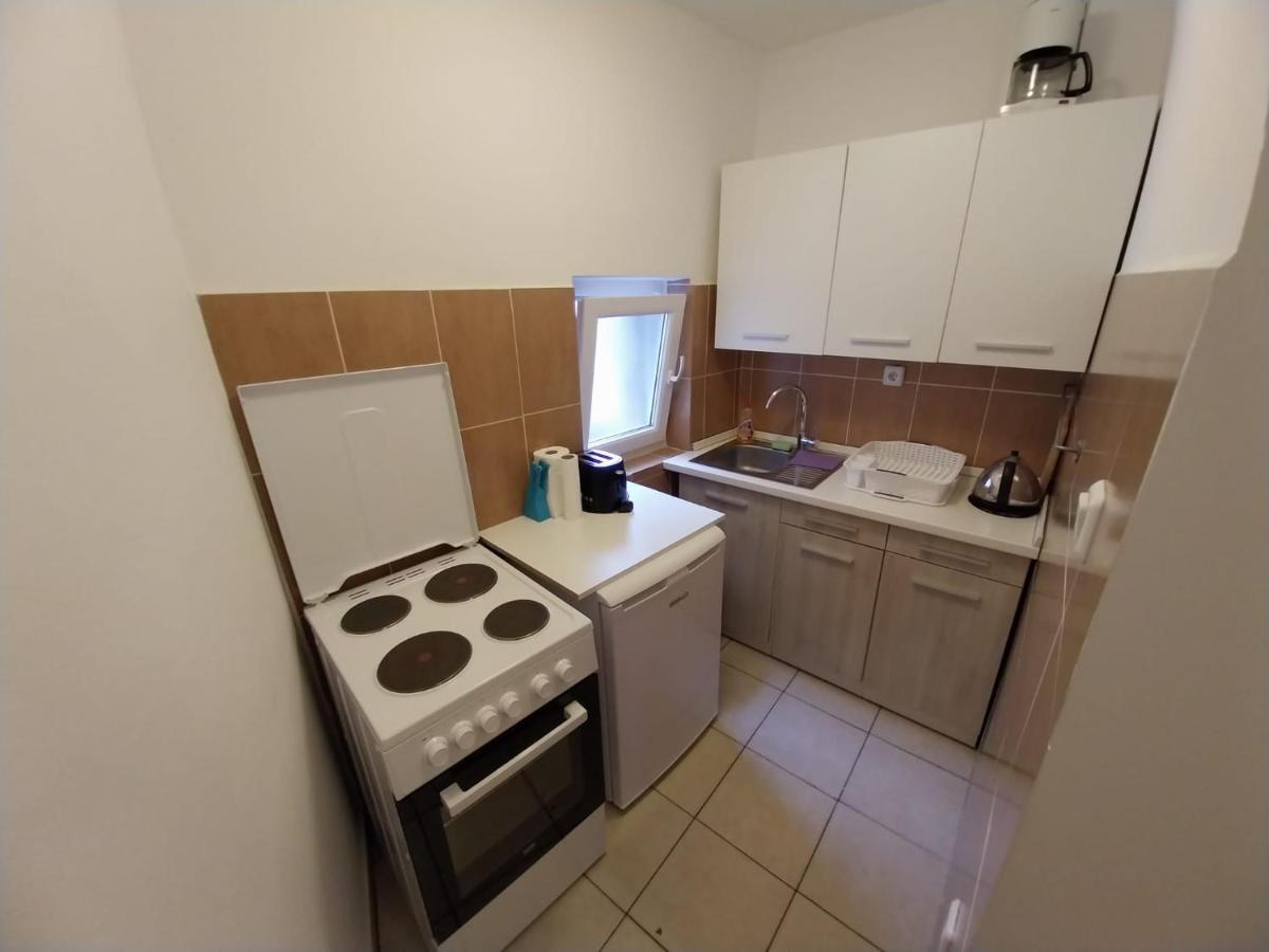 Apartmani Jadran Mali Losinj Ngoại thất bức ảnh