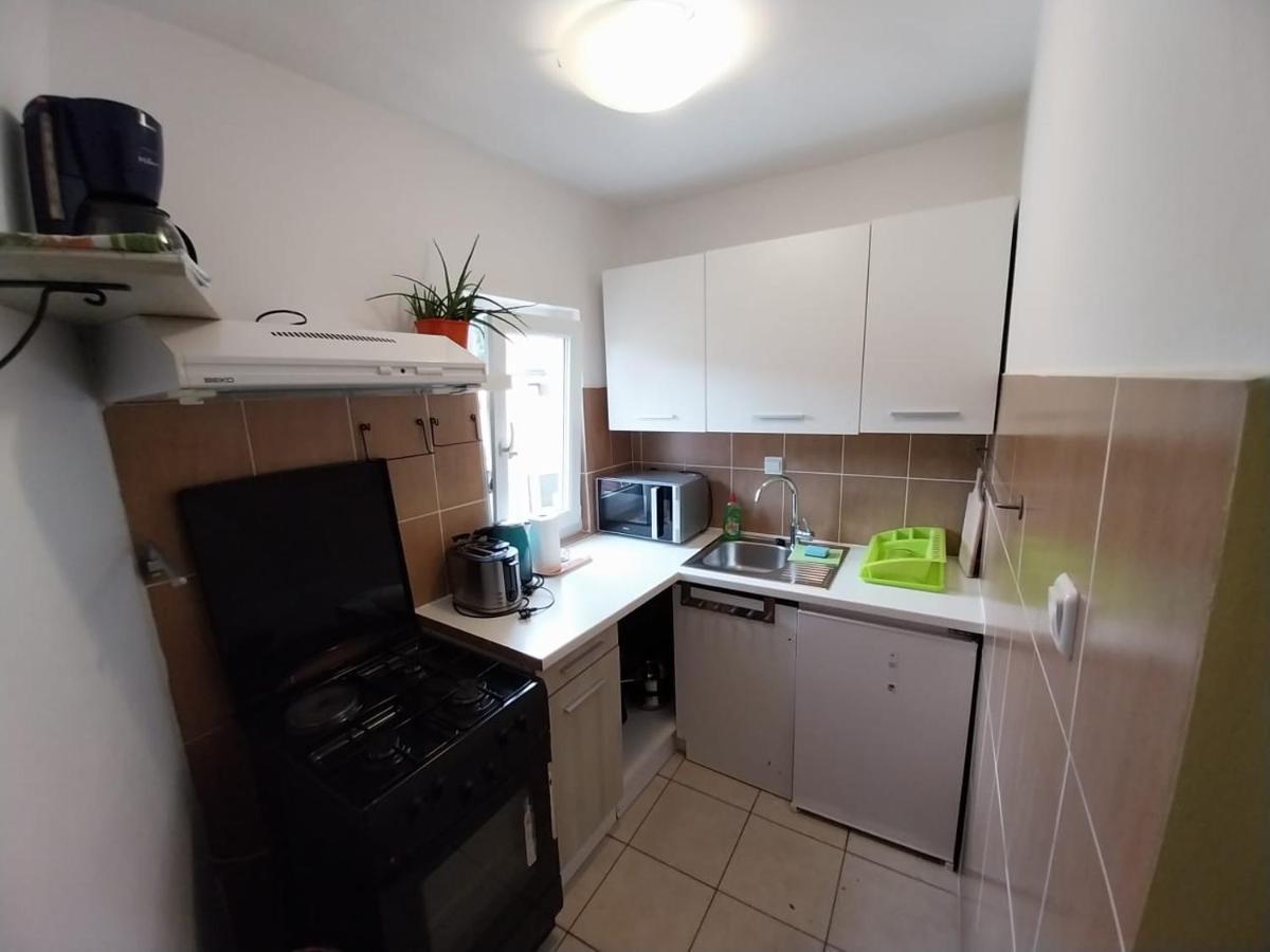 Apartmani Jadran Mali Losinj Ngoại thất bức ảnh