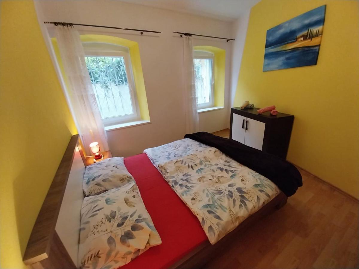 Apartmani Jadran Mali Losinj Ngoại thất bức ảnh