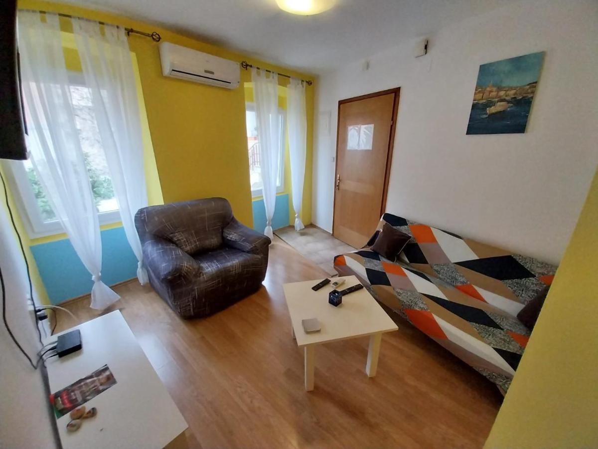 Apartmani Jadran Mali Losinj Ngoại thất bức ảnh